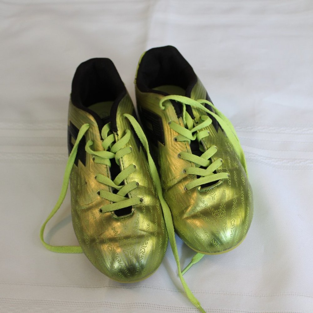 Lotto Campione Soccer Cleats Youth Size child 3.5 US Gold Green (162)